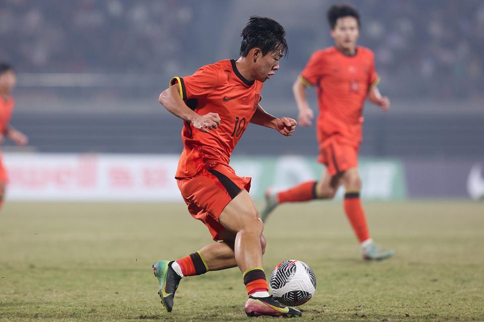 半岛体育-U17国足利好！邝兆镭复出+生死战或派最强阵 最后一练曝光2大战术